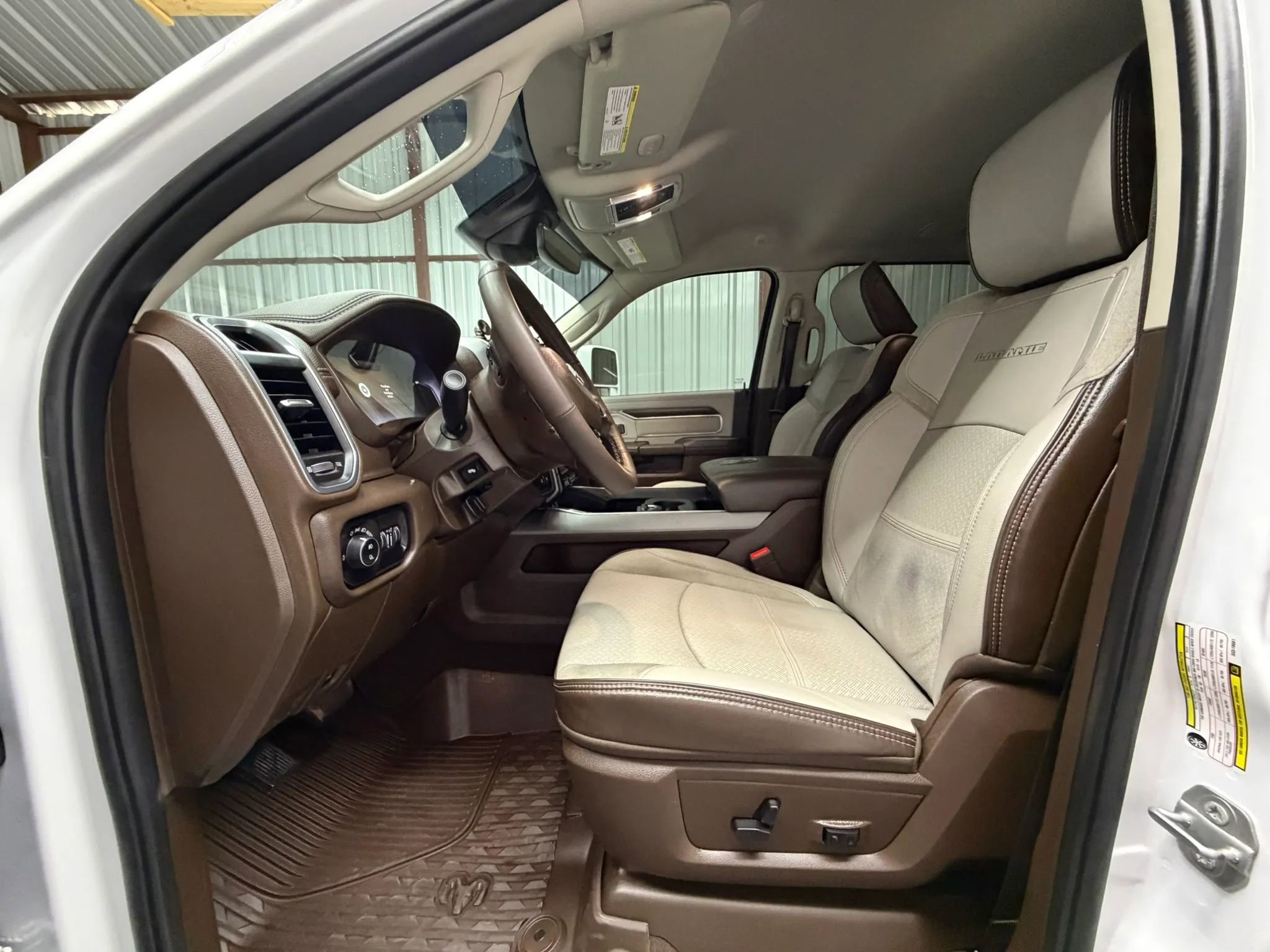Used 2025 RAM 3500 Laramie AWD/4WD image 10