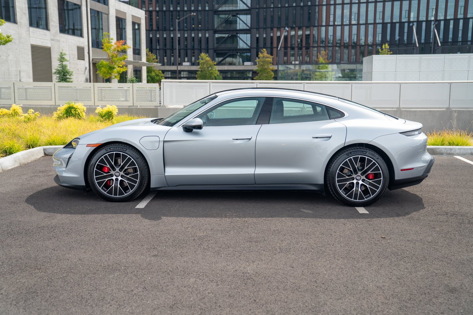 Certified 2024 Porsche Taycan 4S AWD/4WD image 2