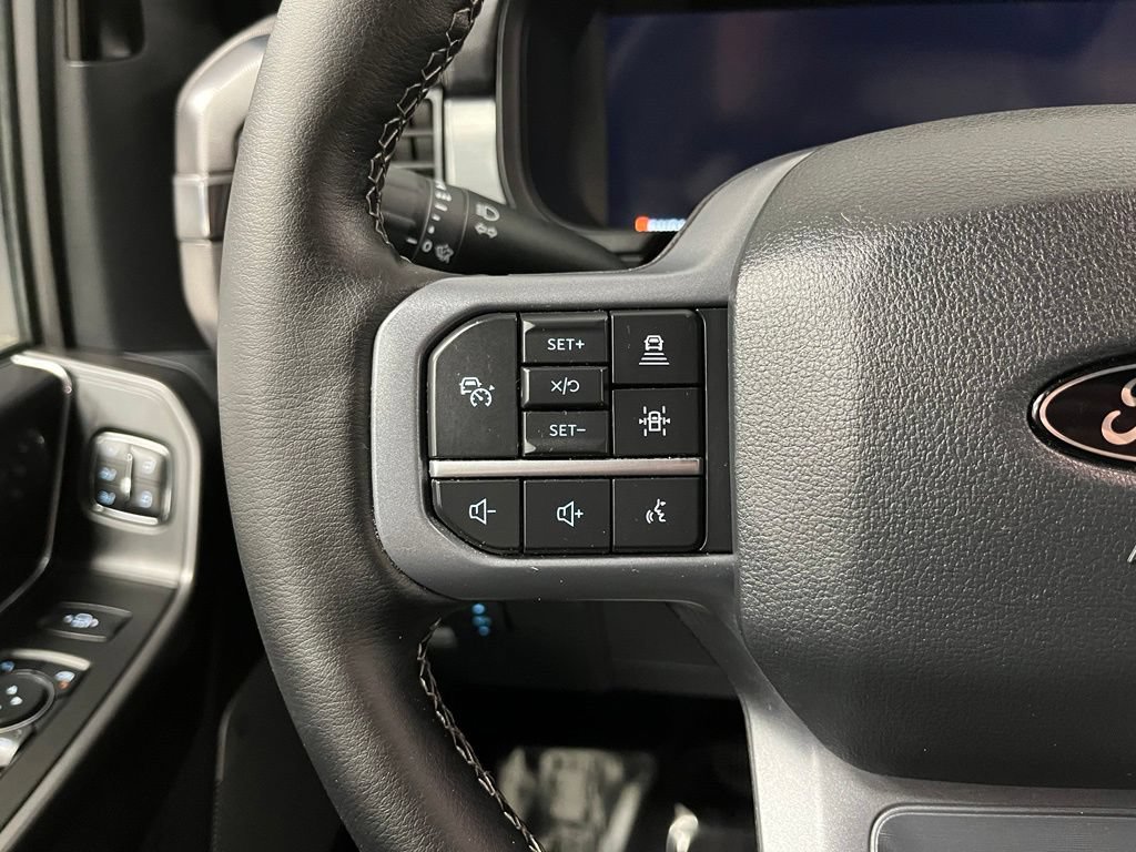 Used 2025 Ford F150 Lariat AWD/4WD image 30