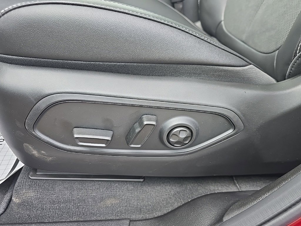 New 2025 Jeep Grand Cherokee L Altitude image 16