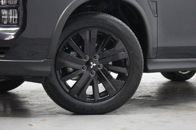 New 2026 Mitsubishi Outlander Sport LE image 3