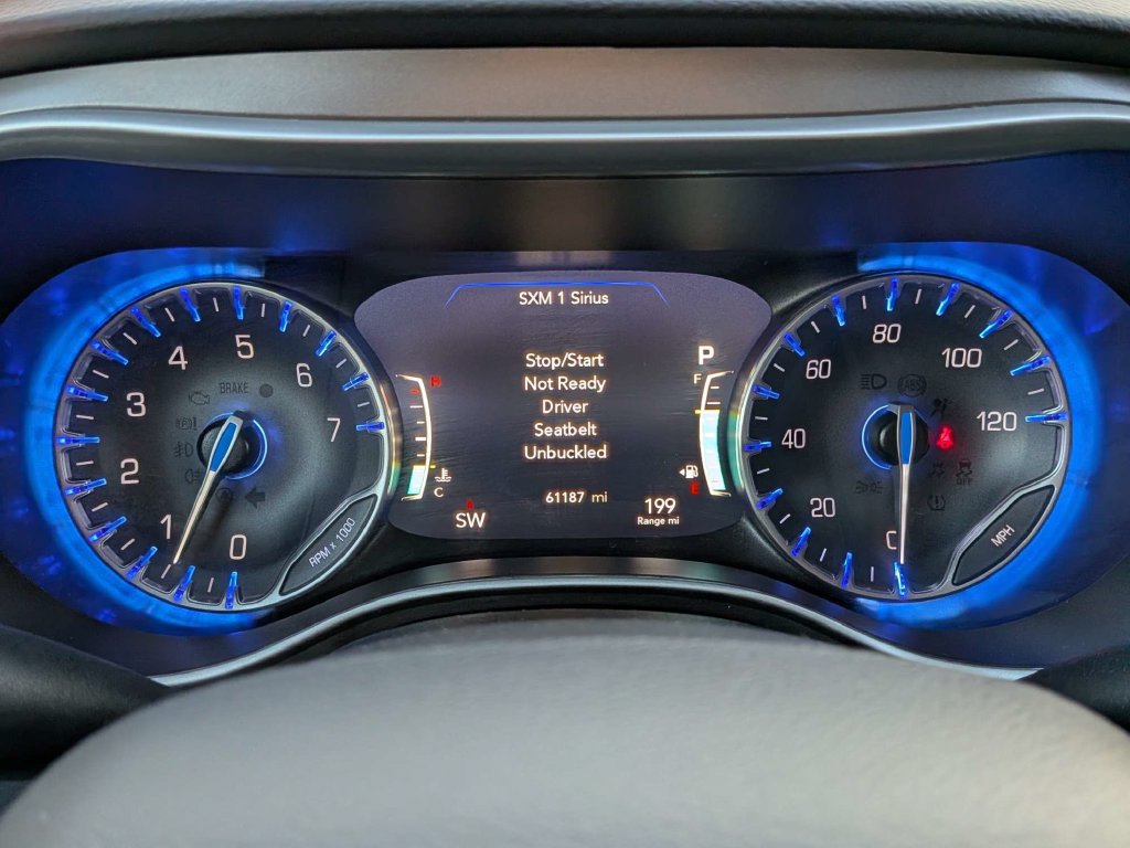Used 2023 Chrysler Pacifica Touring-L FWD image 29