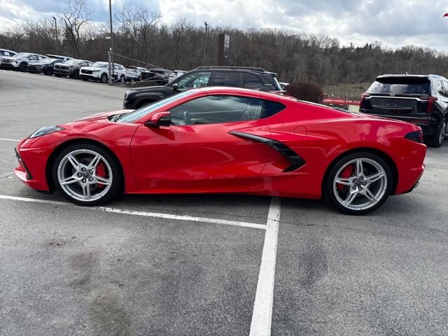 Used 2022 Chevrolet Corvette Stingray w/ Engine Appearance Package image 3