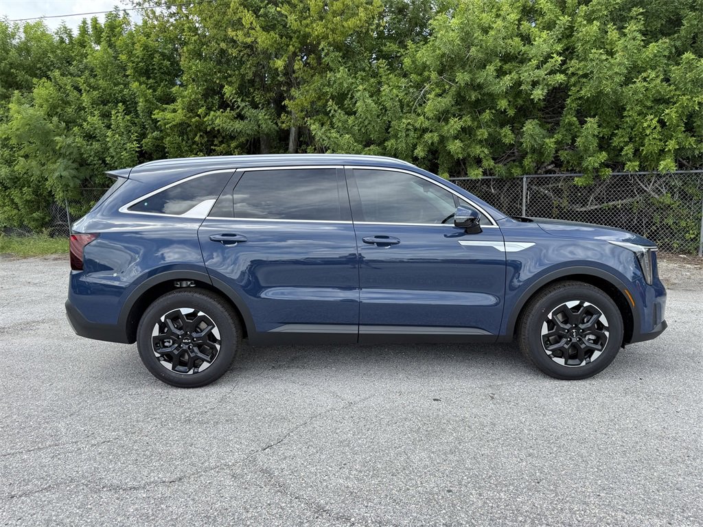 New 2026 Kia Sorento S w/ S Panoramic Sunroof Package image 3