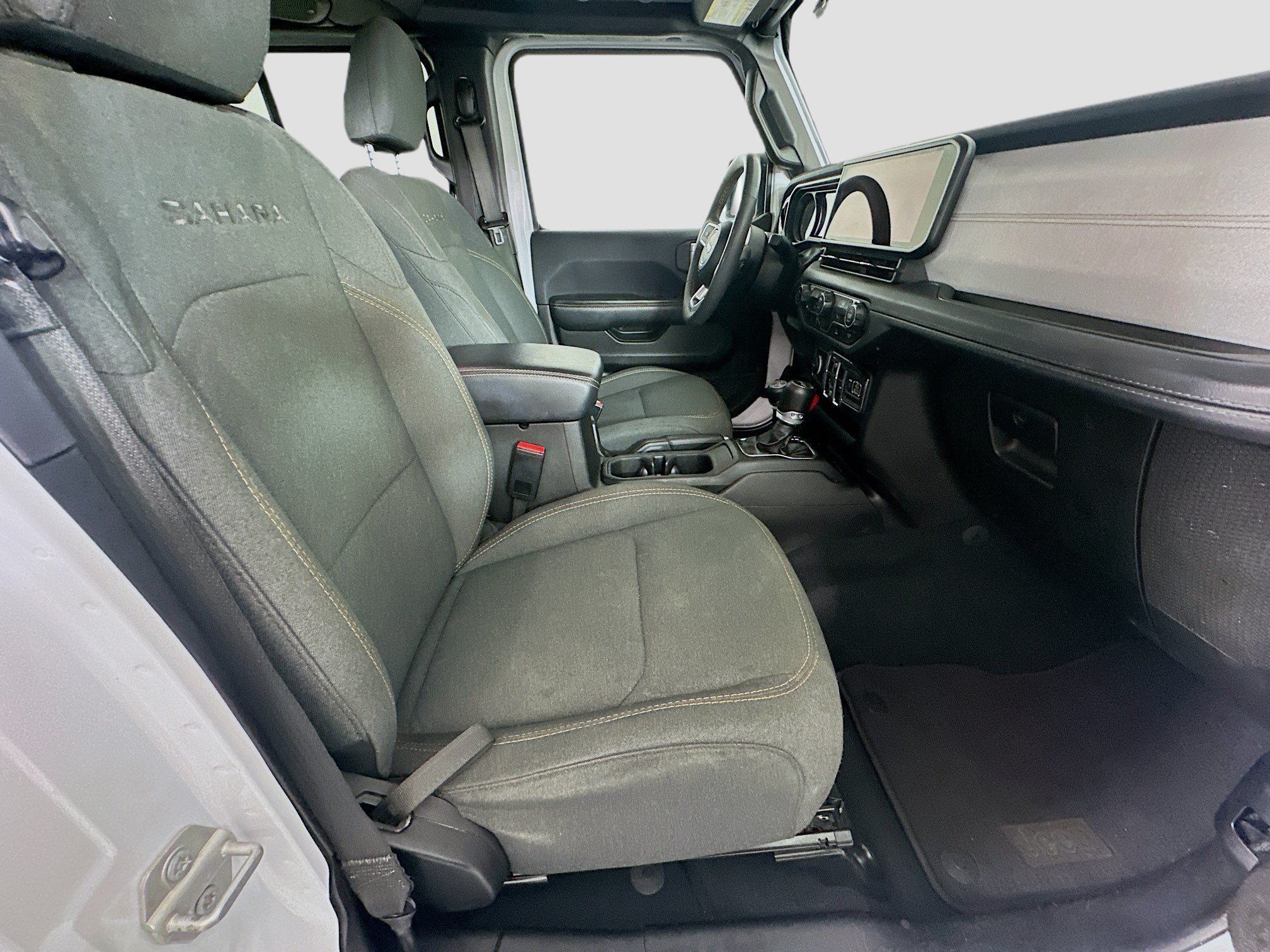 Used 2024 Jeep Wrangler Unlimited Sahara AWD/4WD image 30