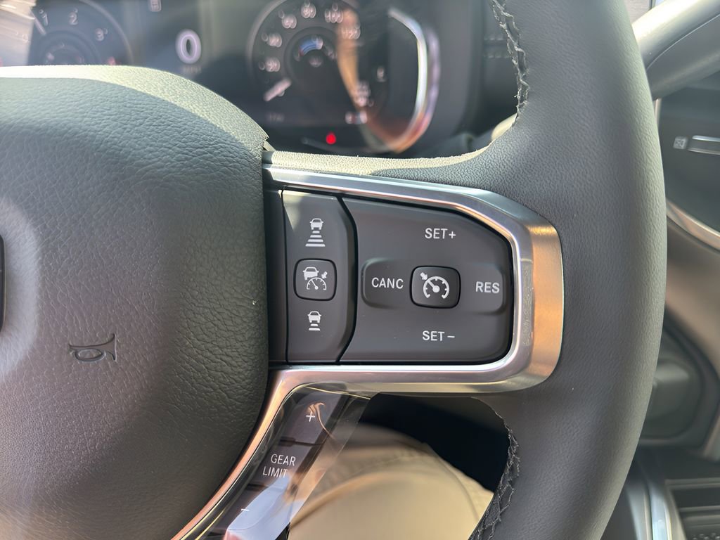 New 2026 RAM 3500 Laramie AWD/4WD image 25