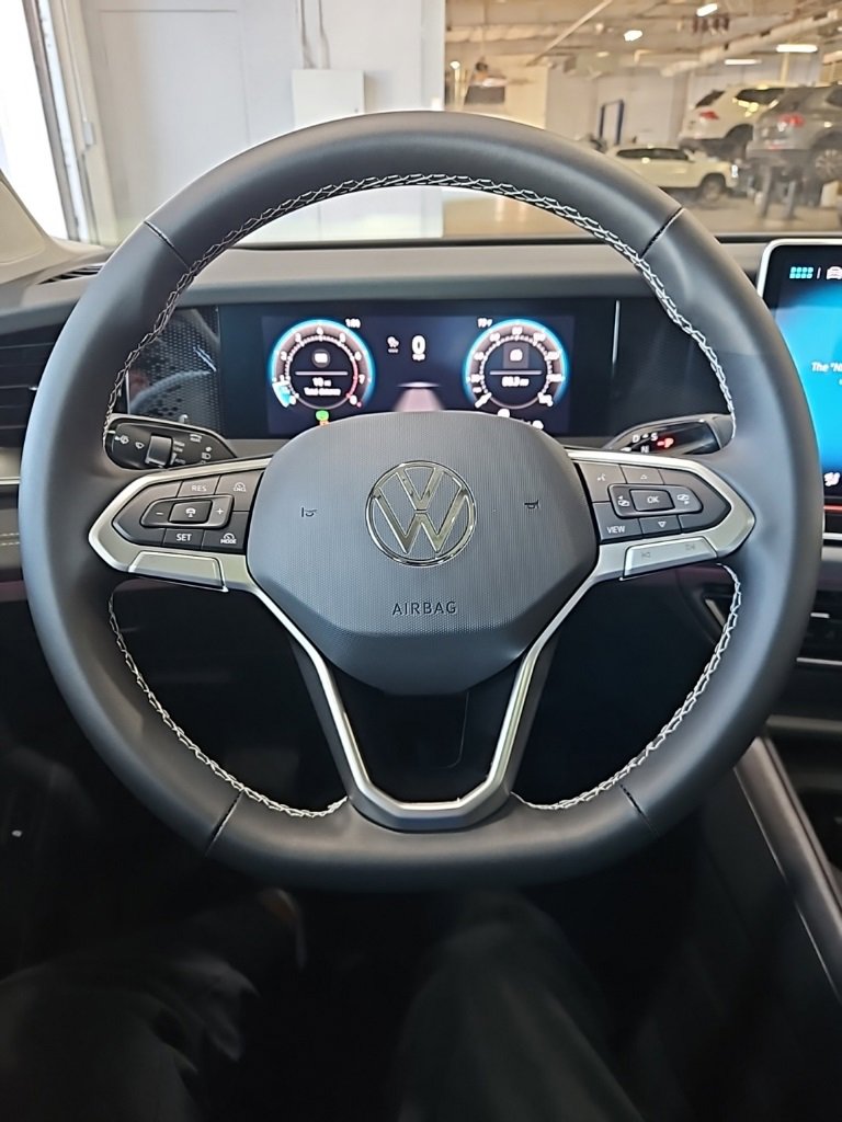 New 2025 Volkswagen Tiguan SE image 35