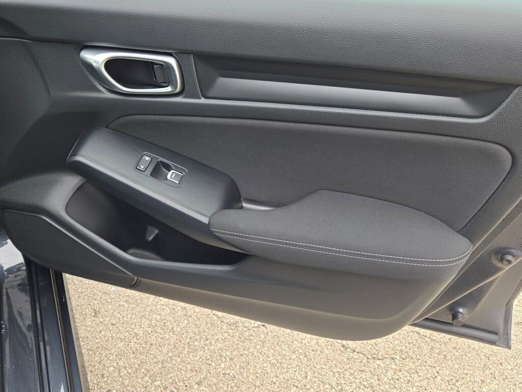 Used 2024 Honda Civic Sport image 5