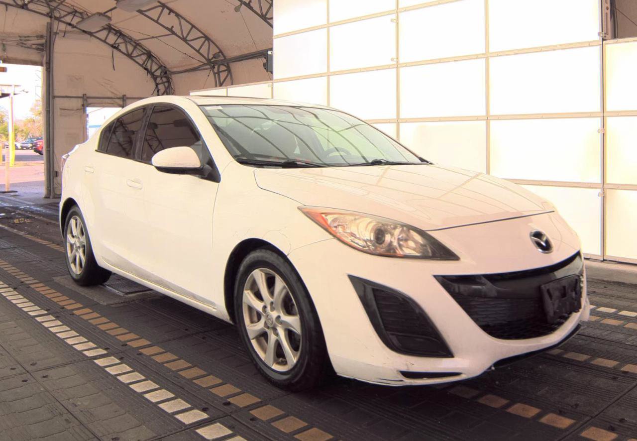 Used 2011 MAZDA MAZDA3 i Touring FWD image 3