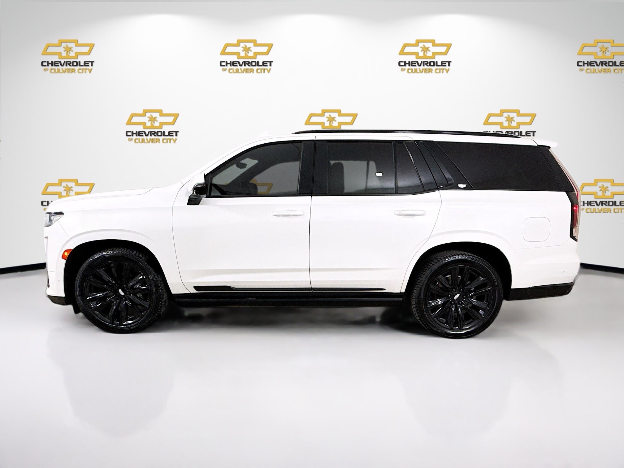 Used 2022 Cadillac Escalade Sport w/ Touring Package AWD/4WD image 5