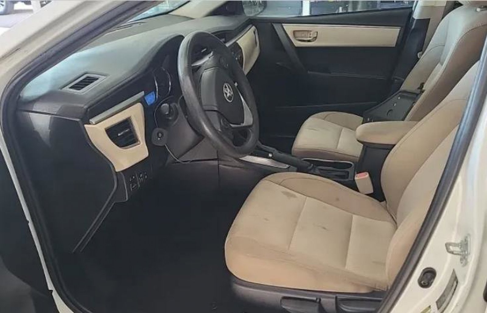 Used 2016 Toyota Corolla LE image 8