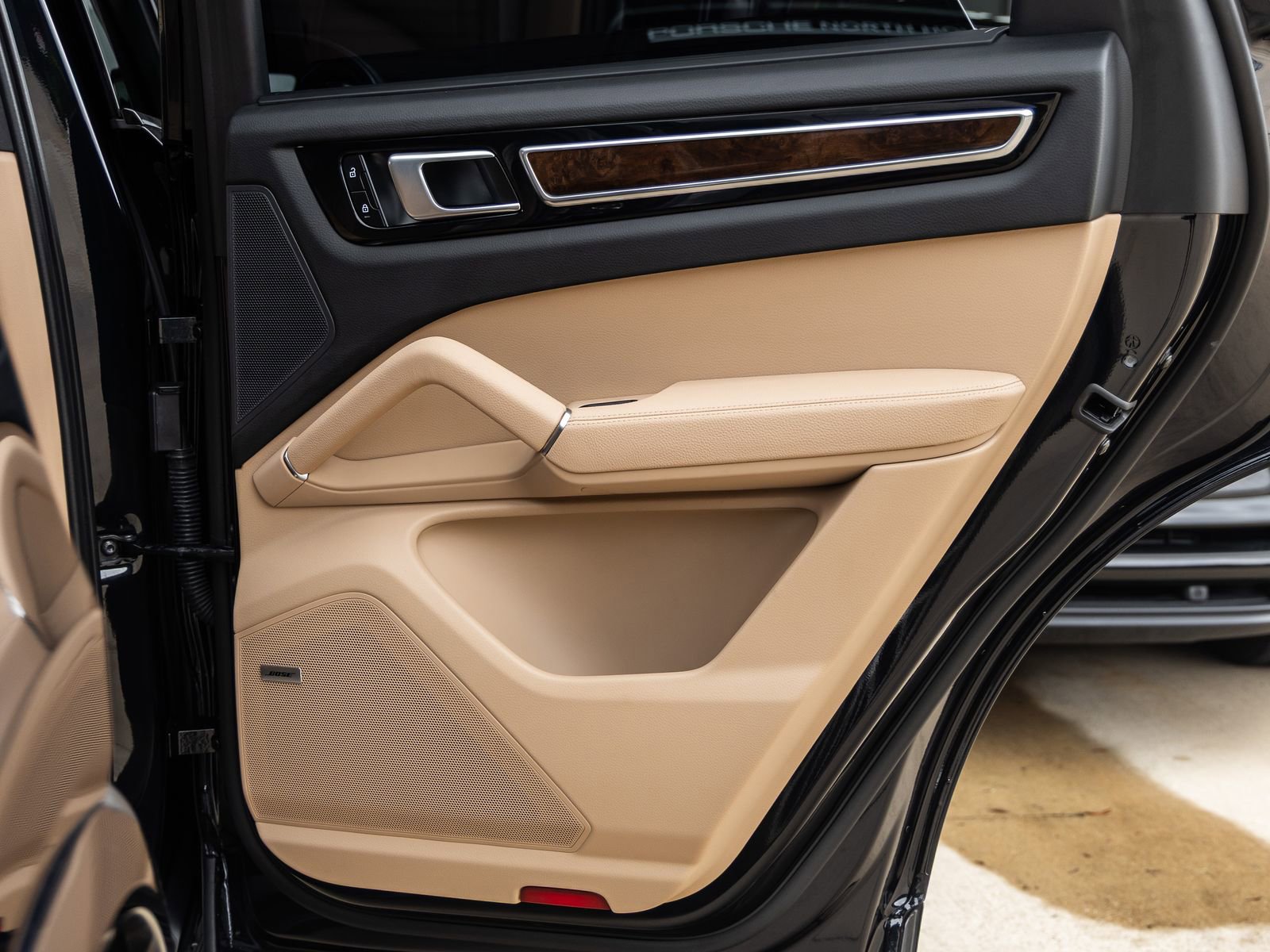 Certified 2023 Porsche Cayenne S Platinum image 40