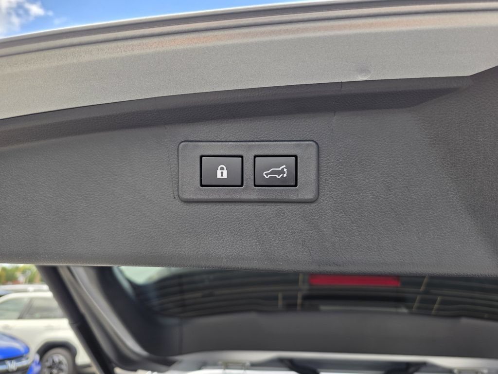 Used 2025 Subaru Outback Premium w/ Popular Package #1A AWD/4WD image 10