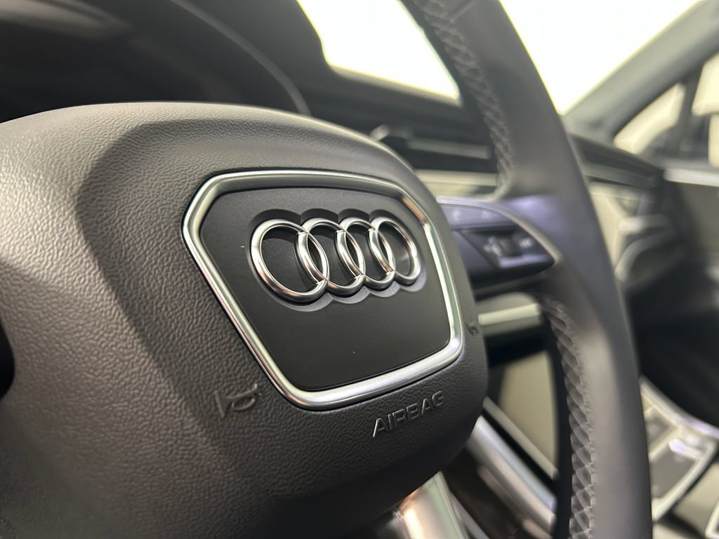 Used 2025 Audi Q7 3.0T Premium Plus AWD/4WD image 17