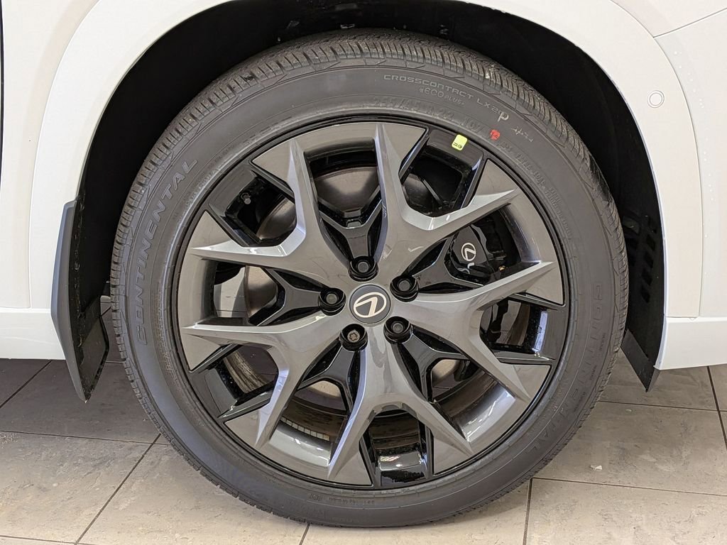 New 2026 Lexus TX 500h AWD w/ Technology Package image 16