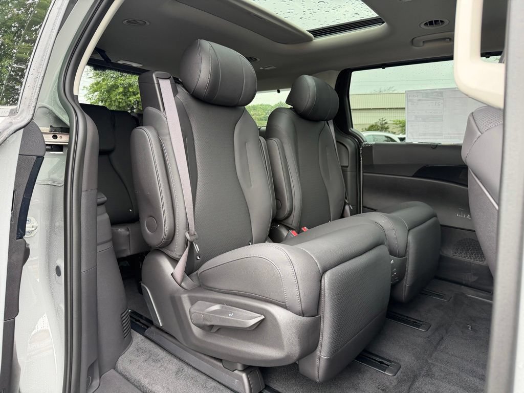 New 2026 Kia Carnival SX Prestige FWD image 28
