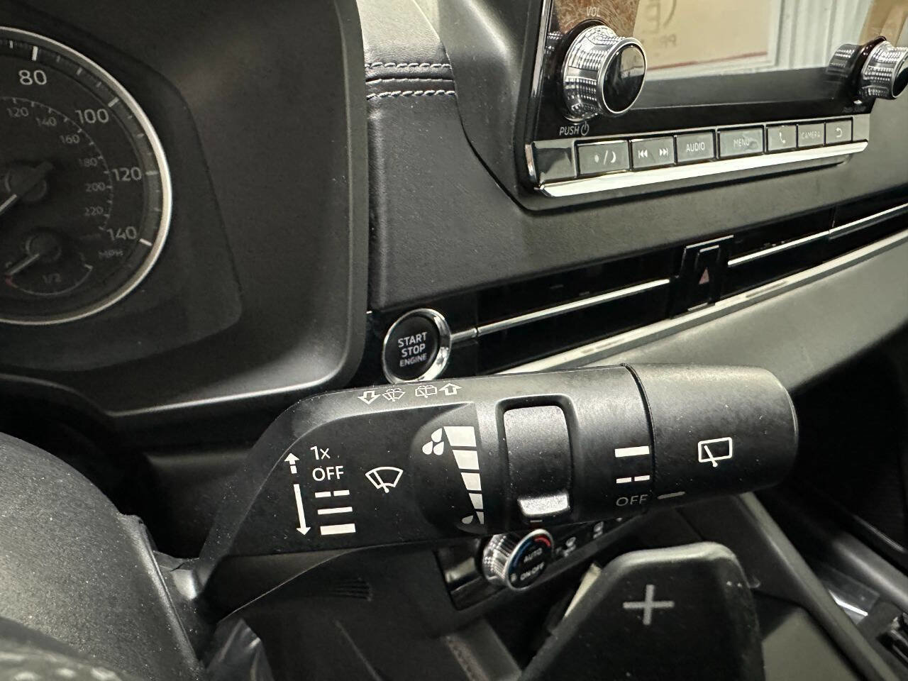 Used 2023 Mitsubishi Outlander ES image 28