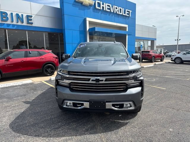 Used 2021 Chevrolet Silverado 1500 High Country w/ Technology Package AWD/4WD image 2
