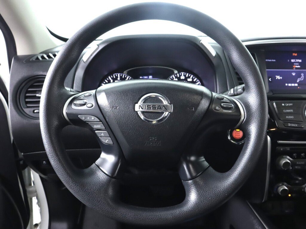 Used 2018 Nissan Pathfinder S image 11