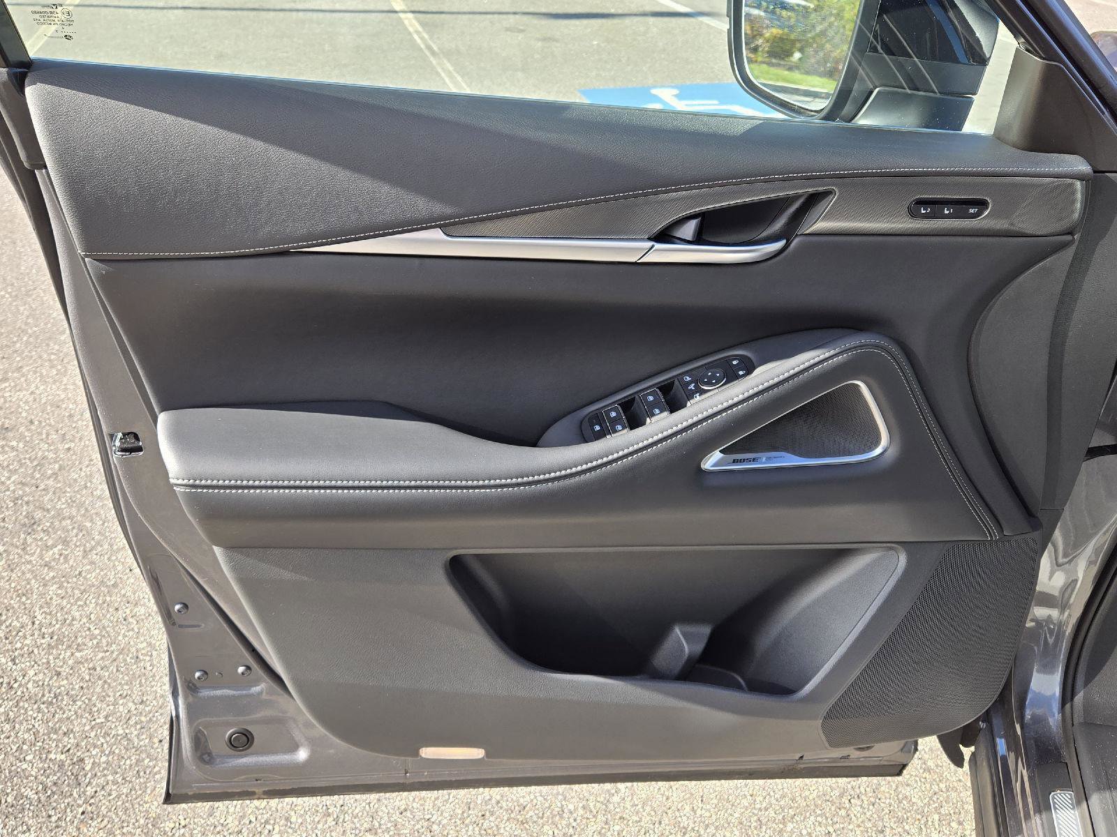 Certified 2025 INFINITI QX60 Luxe image 7