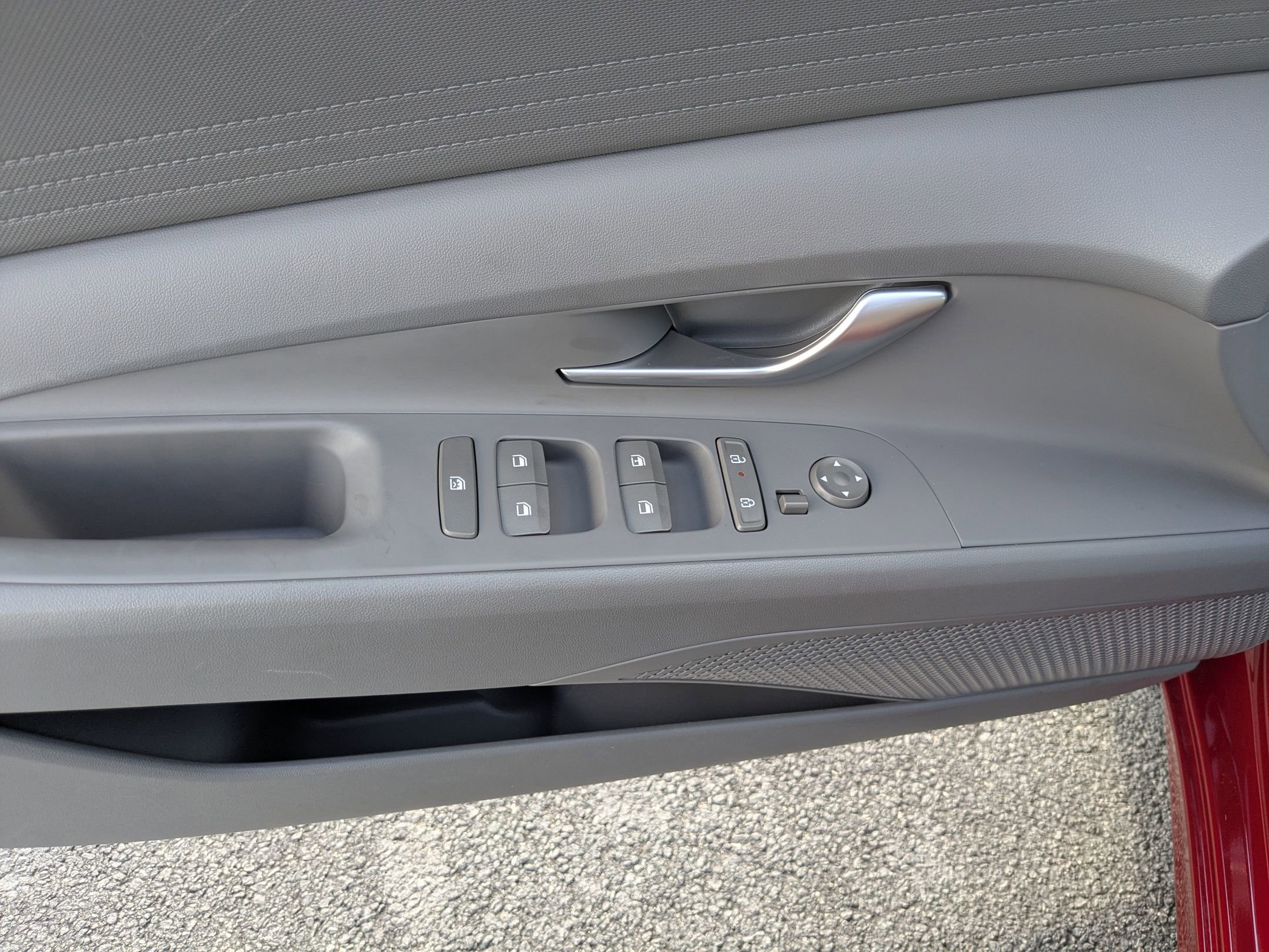Used 2025 Hyundai Elantra SE image 12