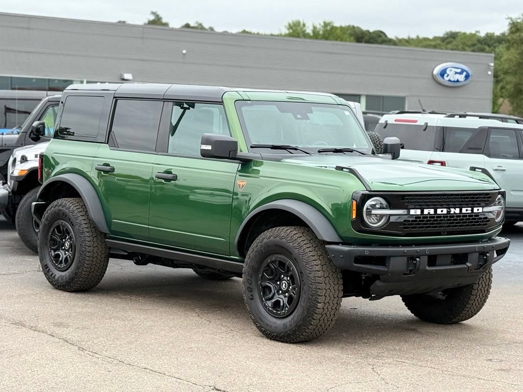 Used 2025 Ford Bronco Badlands AWD/4WD image 32