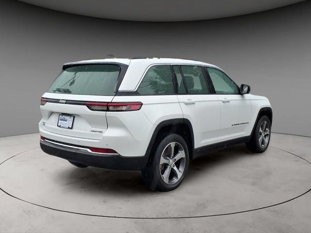 Used 2023 Jeep Grand Cherokee Limited AWD/4WD image 9