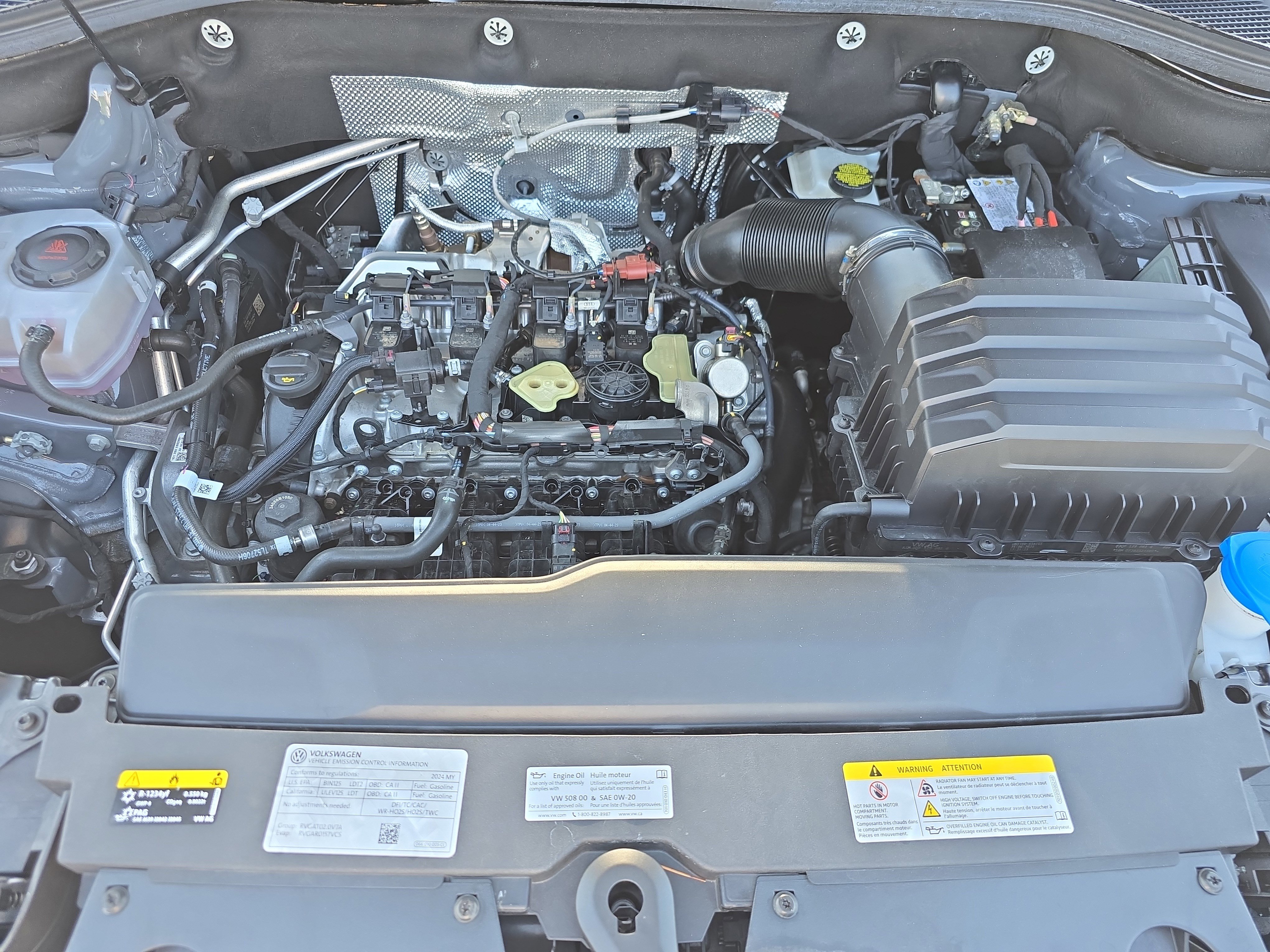 Used 2024 Volkswagen Atlas Cross Sport SE w/ Panoramic Sunroof Package image 29