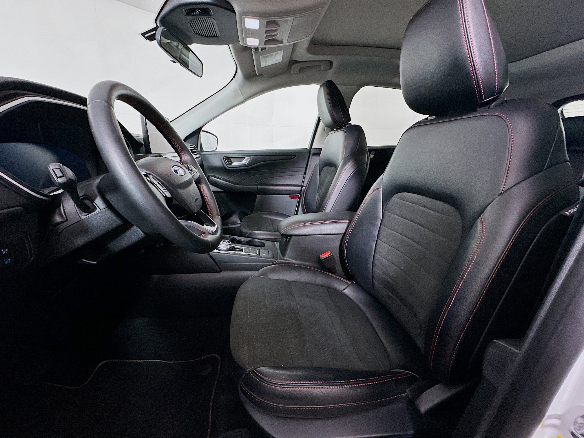 Used 2022 Ford Escape SEL w/ SEL Stealth AWD Package image 13