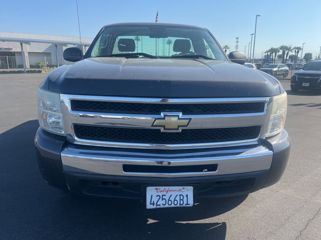 Used 2011 Chevrolet Silverado 1500 W/T w/ LS Package image 2
