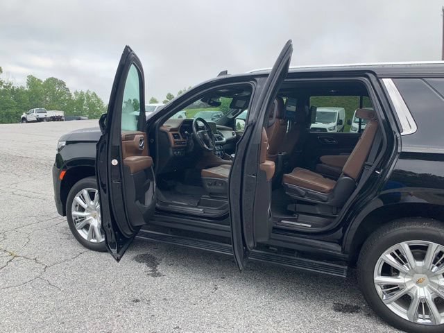 Used 2024 Chevrolet Tahoe High Country w/ Advanced Technology Package AWD/4WD image 19