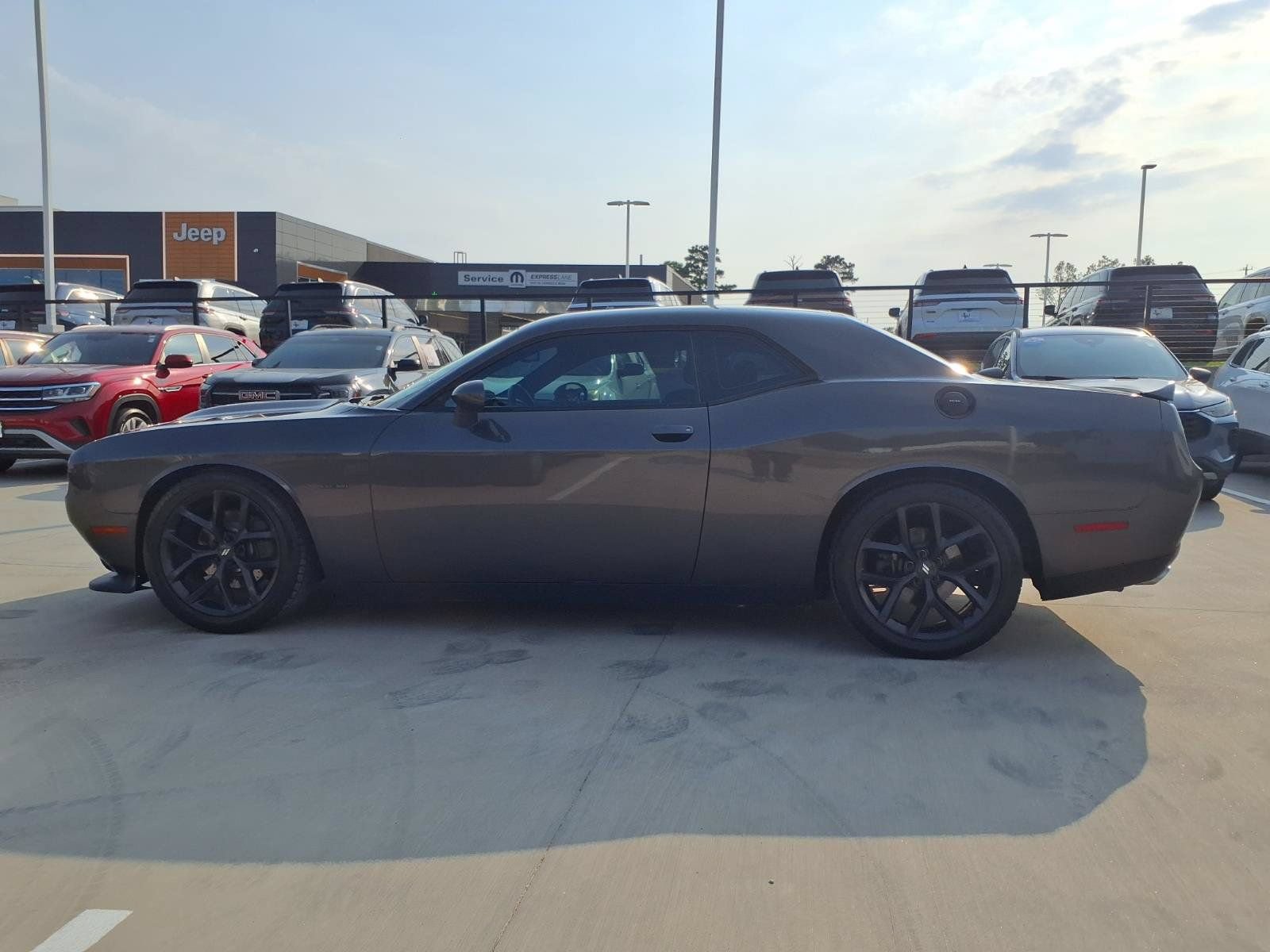 Used 2019 Dodge Challenger R/T w/ Blacktop Package RWD image 5