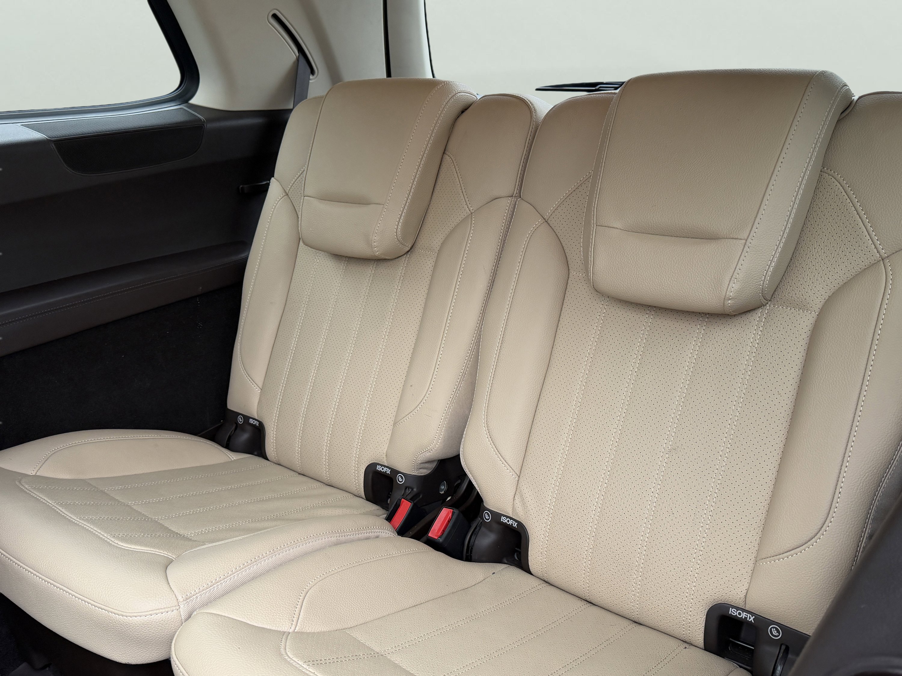 Used 2018 Mercedes-Benz GLS 450 4MATIC w/ Premium Package image 33