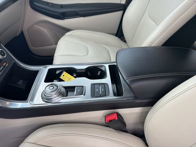 Used 2022 Ford Edge Titanium w/ Equipment Group 301A image 9