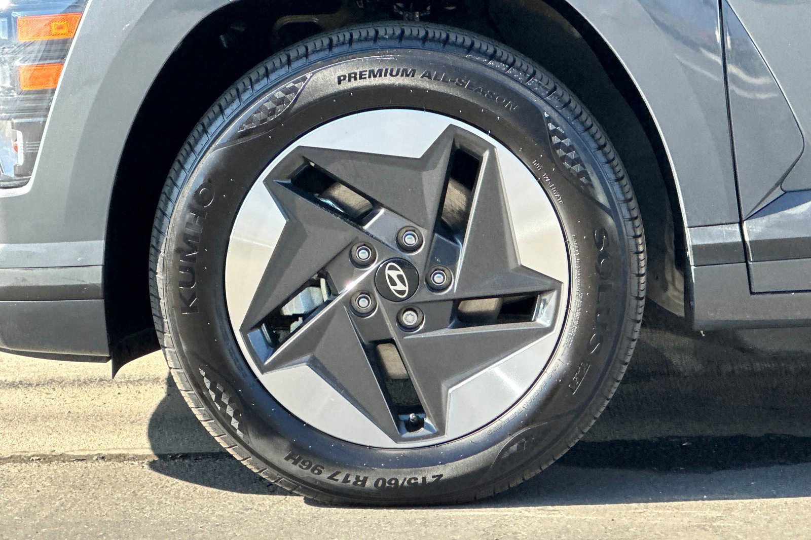 Used 2024 Hyundai Kona SE image 27