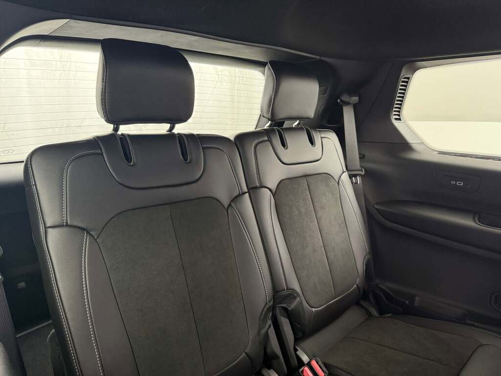 New 2025 Jeep Grand Cherokee L Laredo image 29