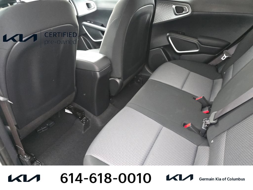 Certified 2025 Kia Soul LX w/ LX Technology Package FWD image 19