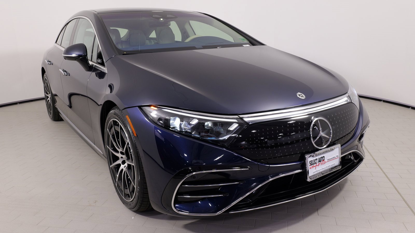 Used 2024 Mercedes-Benz EQS 580 4MATIC Sedan image 19