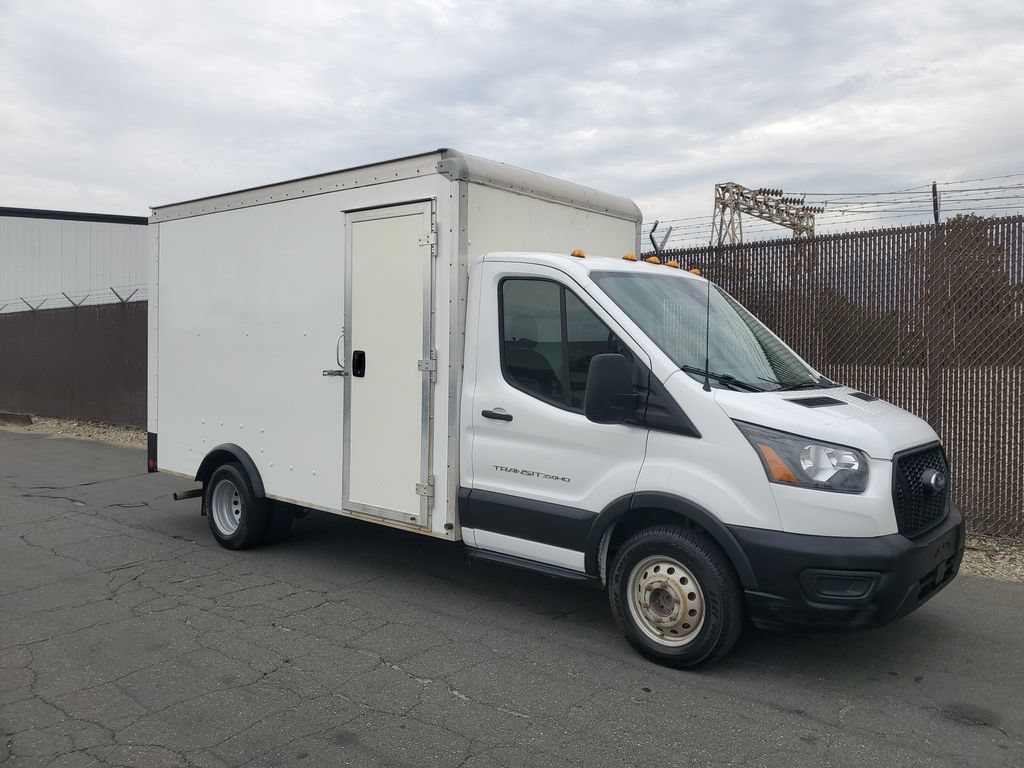 Used 2023 Ford Transit 350 DRW RWD image 3