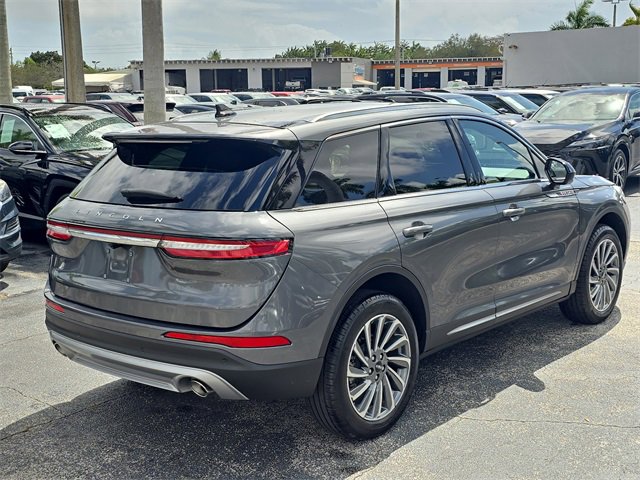 Used 2023 Lincoln Corsair Reserve image 4