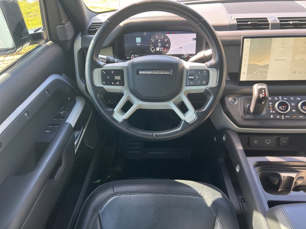 Used 2022 Land Rover Defender 110 X-Dynamic HSE image 12