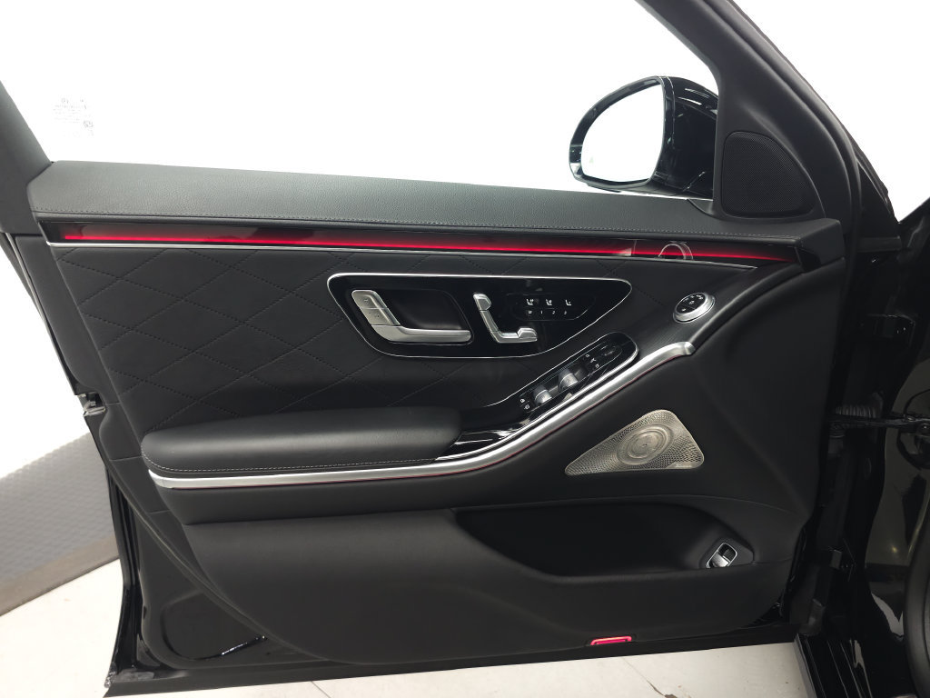 Used 2025 Mercedes-Benz S 580 4MATIC Sedan image 5