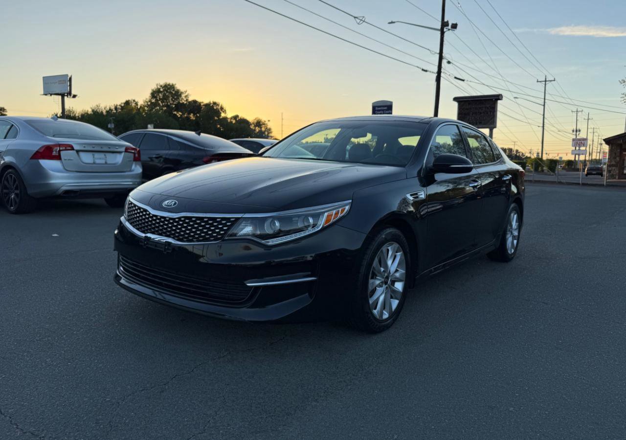 Used 2016 Kia Optima EX w/ Premium Package image 3