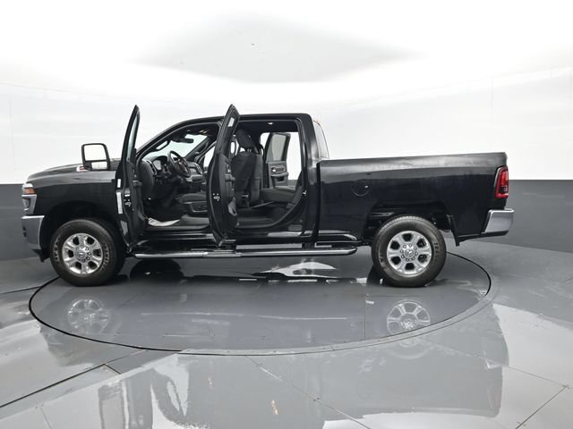 Used 2025 RAM 2500 Big Horn AWD/4WD image 28