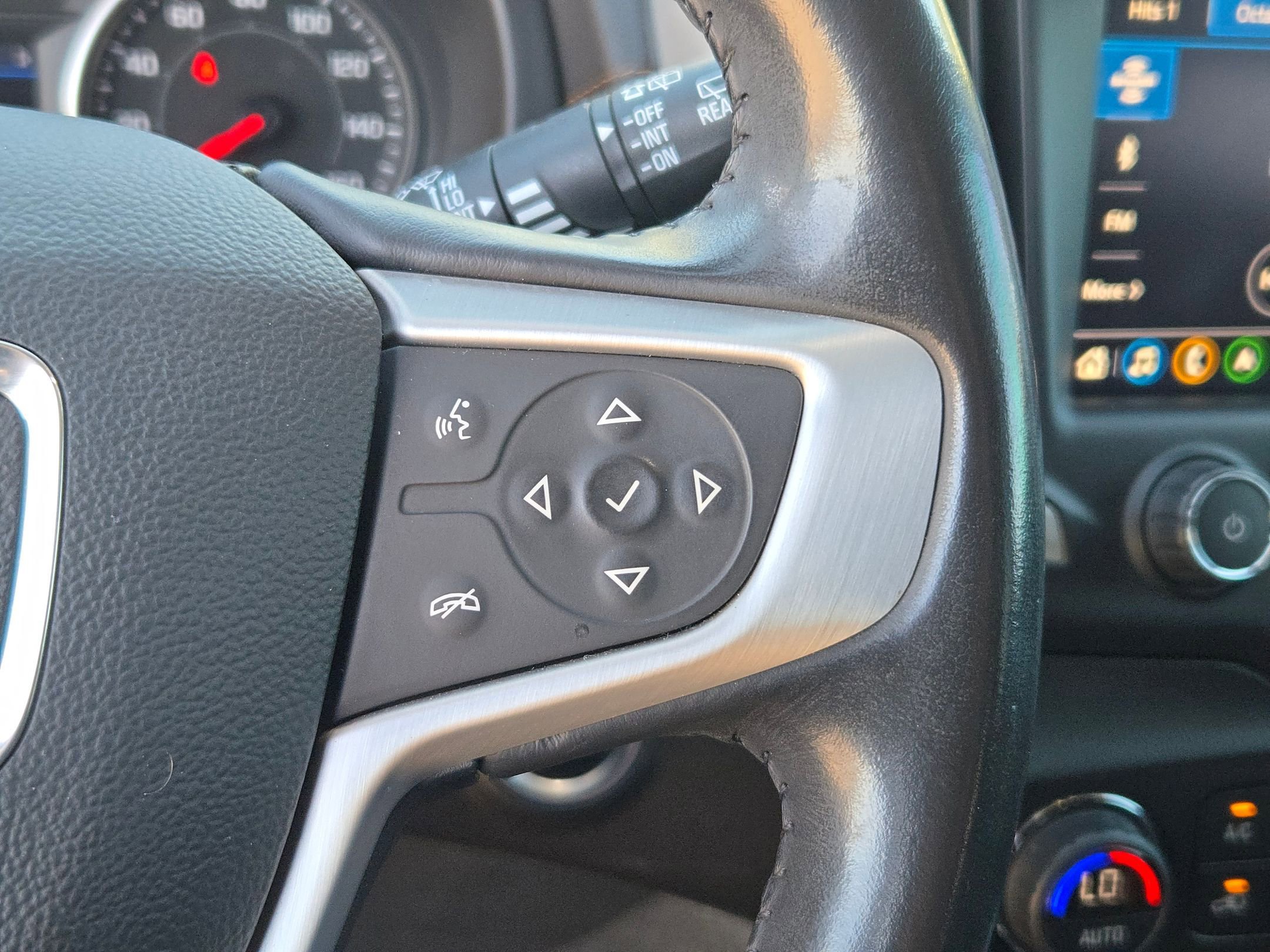 Used 2020 GMC Terrain SLE w/ Driver Convenience Package image 21