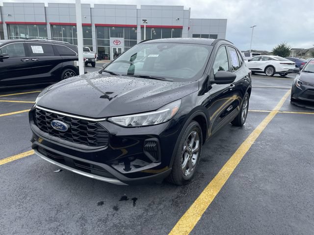 Used 2025 Ford Escape ST-Line FWD image 12