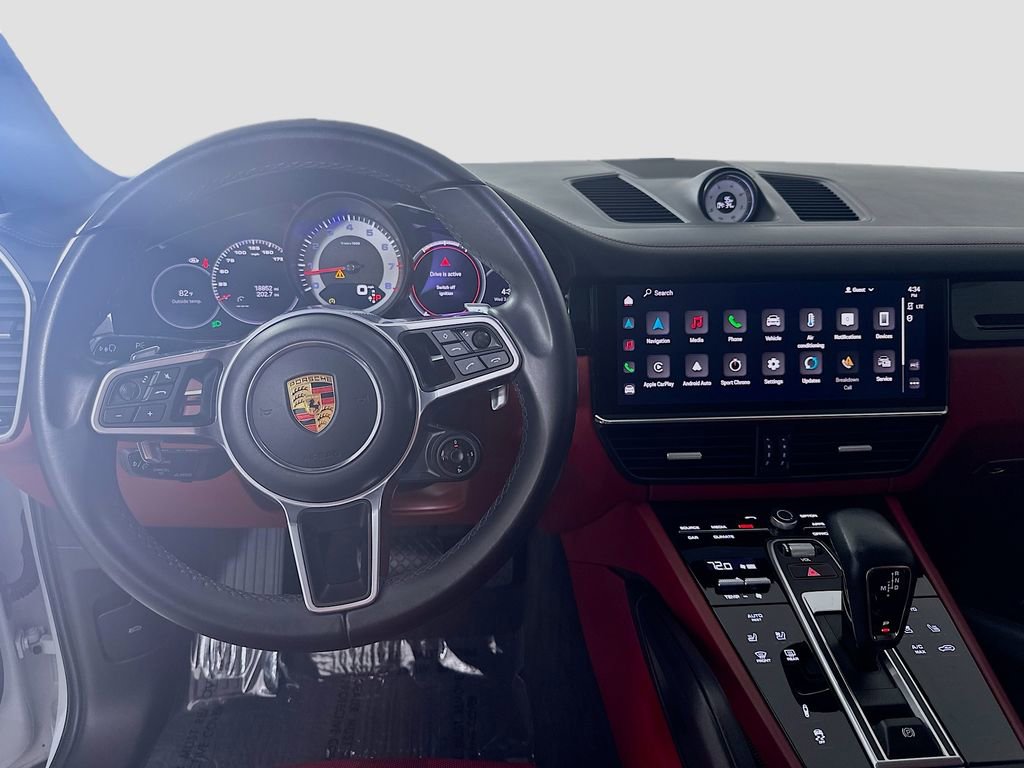 Certified 2023 Porsche Cayenne Platinum Edition image 24