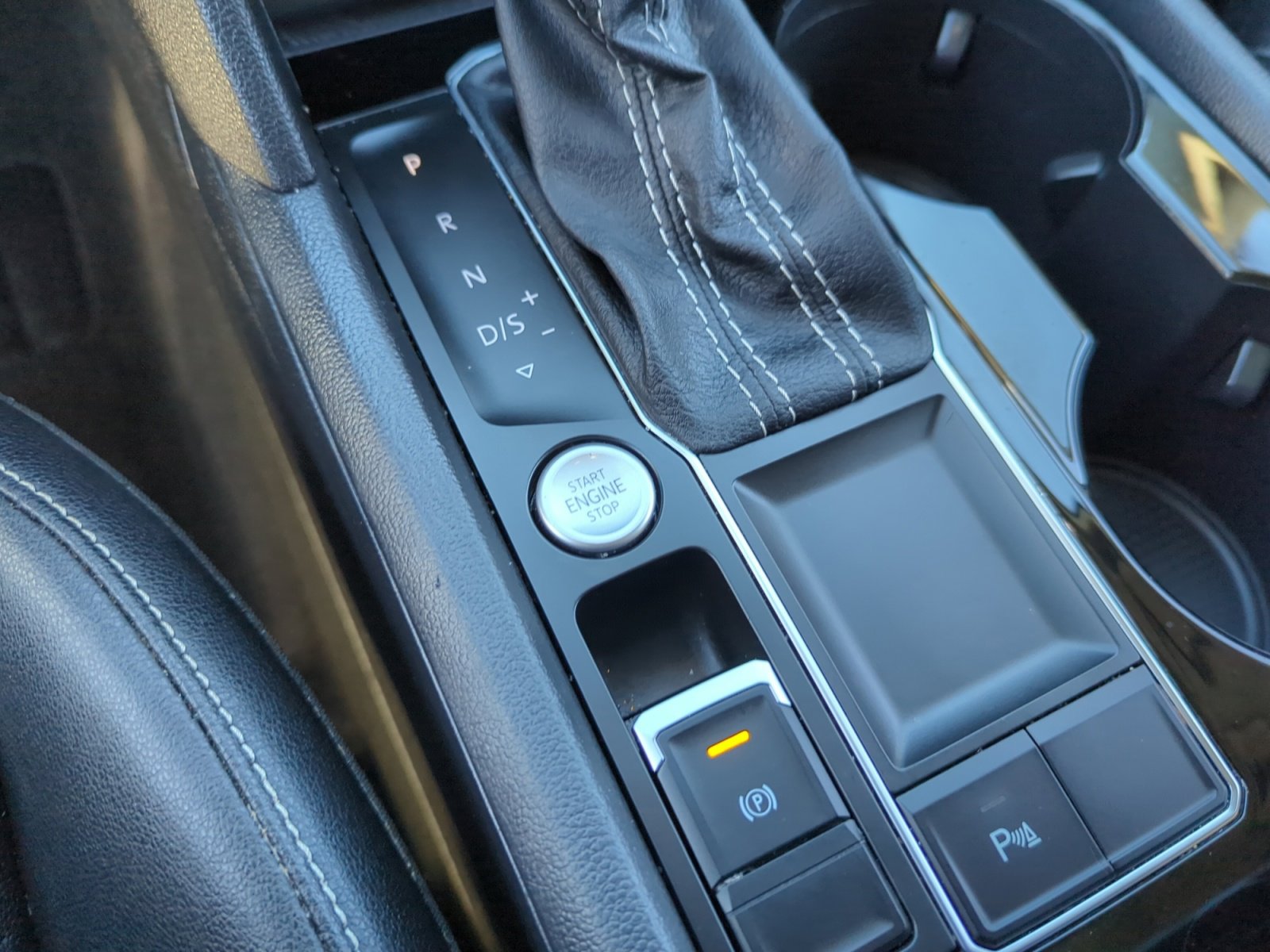 Used 2023 Volkswagen Atlas SE w/ Panoramic Sunroof Package image 28