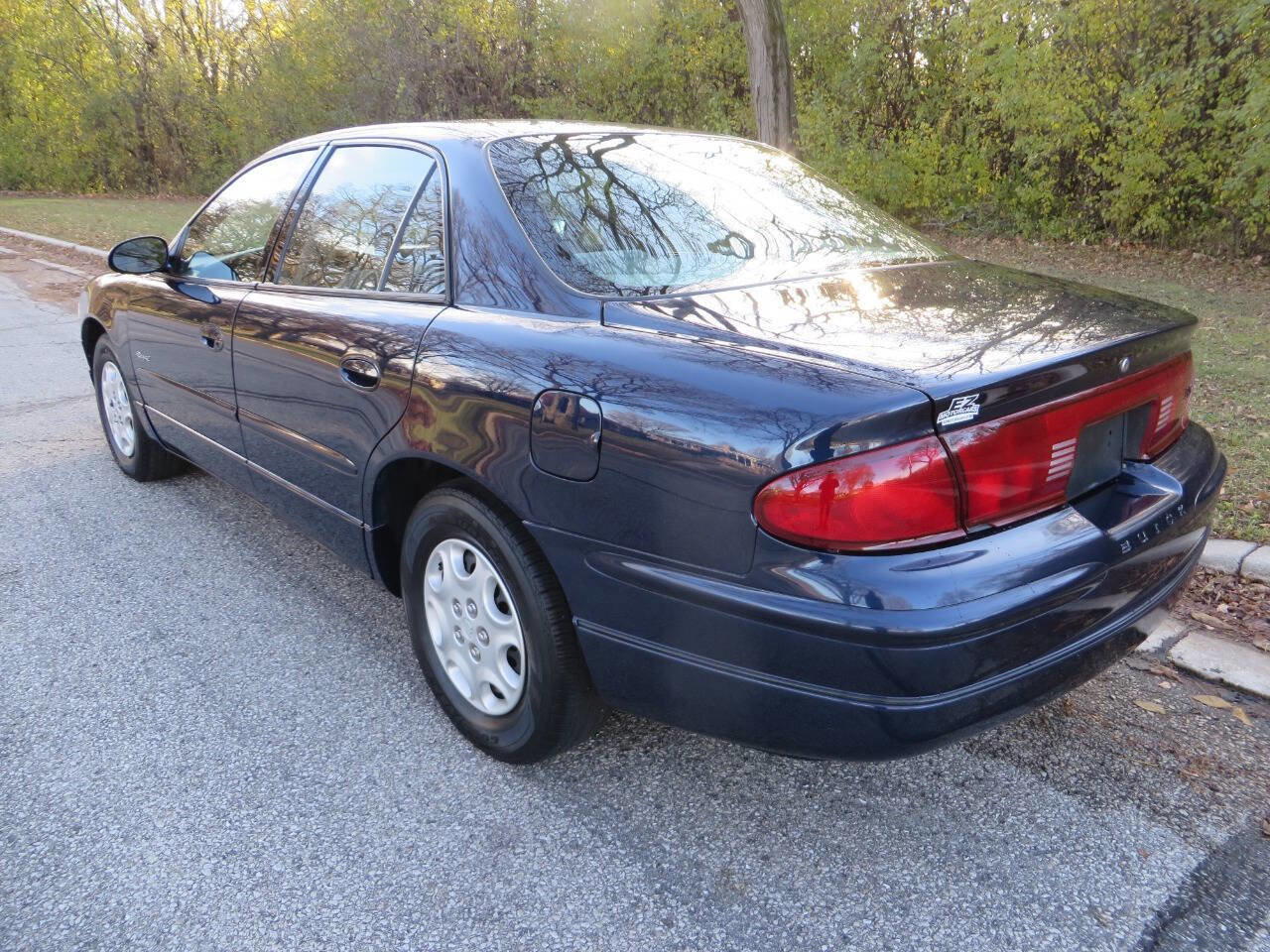 Used 2001 Buick Regal LS w/ Premium Pkg image 3