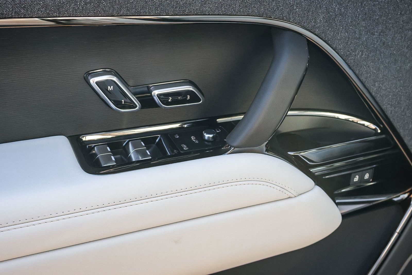 New 2026 Land Rover Range Rover Sport SE image 31